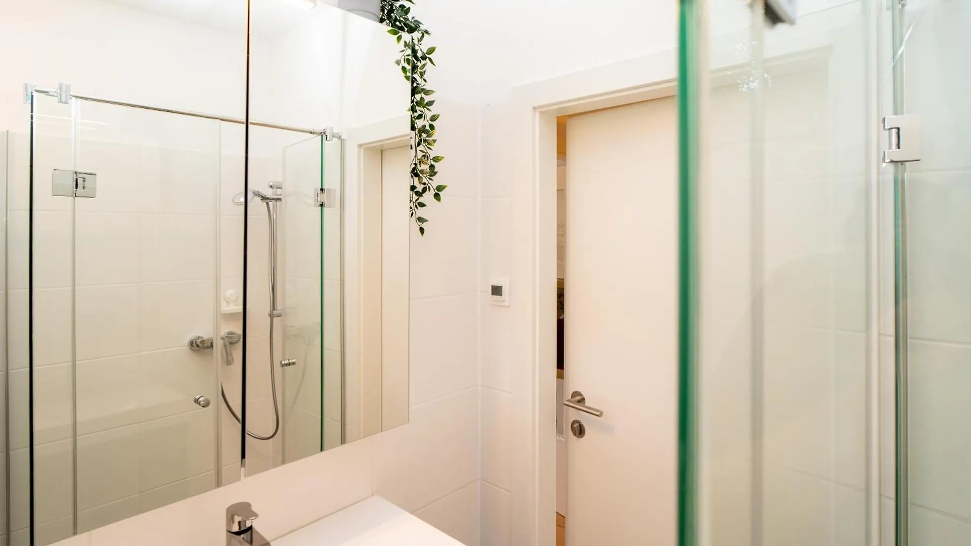Ferienwohnung Balcony Oasis Wilhelminenberg Wien Apartment